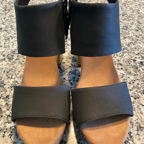 Women Toms Slingbacks - Picture 4 of 5